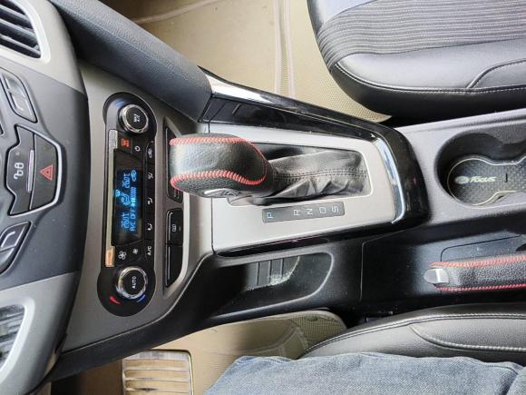 [西安·陕A] 二手福特福克斯2012款 三厢 1.6L 自动风尚型