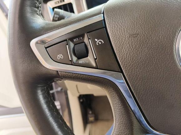 [上海·沪M] 二手别克别克GL82011款 2.4L LT豪华商务行政版