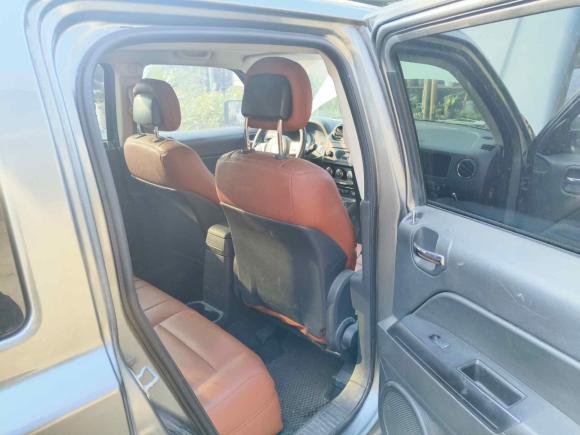 [宁波·浙B] 二手Jeep自由客2014款 2.4L 运动版