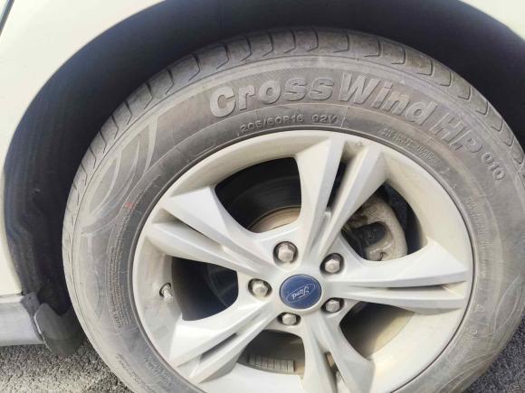 [上海·辽E] 二手福特福克斯2015款 三厢 1.6L 自动舒适型