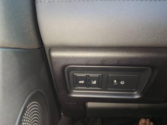 [广州·粤A] 二手路虎发现神行2019款 240PS SE版 国VI