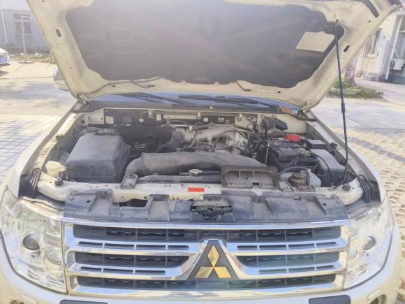 [上海·苏E] 二手三菱帕杰罗2011款 3.0L 精英超越版