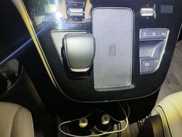 [杭州·浙A] 二手红旗红旗HQ92023款 2.0T 智联旗领版