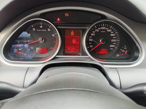 [上海·苏E] 二手奥迪奥迪Q72011款 3.0 TFSI 舒适型(200kW)