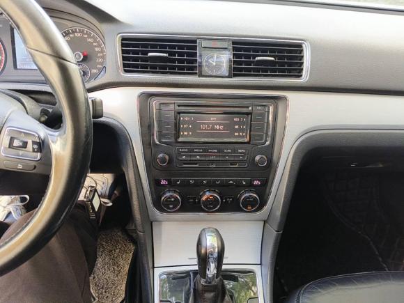 [上海·沪C] 二手大众帕萨特2014款 1.8TSI DSG尊荣版