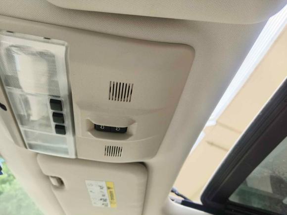 [上海·沪A] 二手路虎揽胜运动版2012款 3.0 TDV6 HSE 柴油版