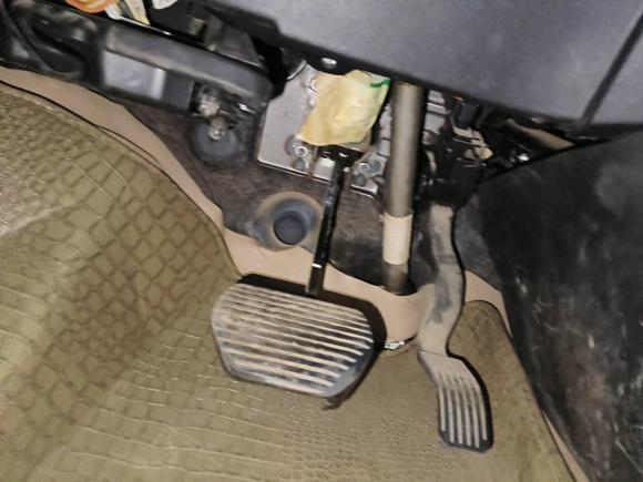 [武汉·鄂A] 二手雪铁龙爱丽舍2016款 1.6L 自动时尚型