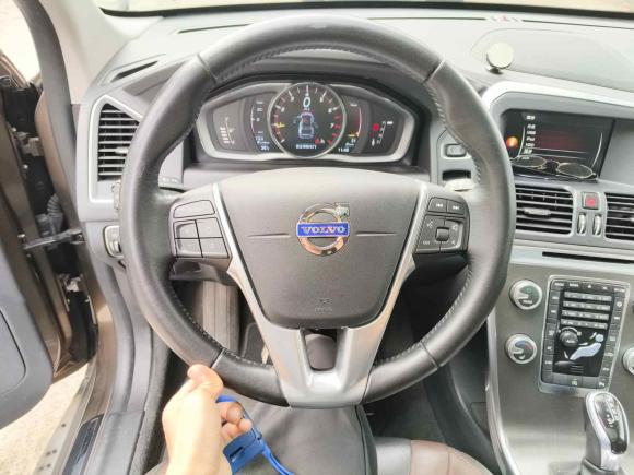 [广州·粤A] 二手沃尔沃沃尔沃XC602016款 T5  智远版