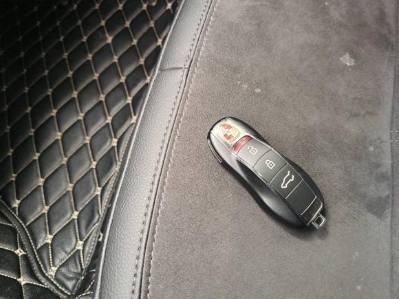 [上海·沪N] 二手保时捷Macan2020款 Macan 2.0T