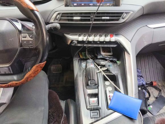 [武汉·鄂A] 二手标致标致50082017款 350THP 7座精英版