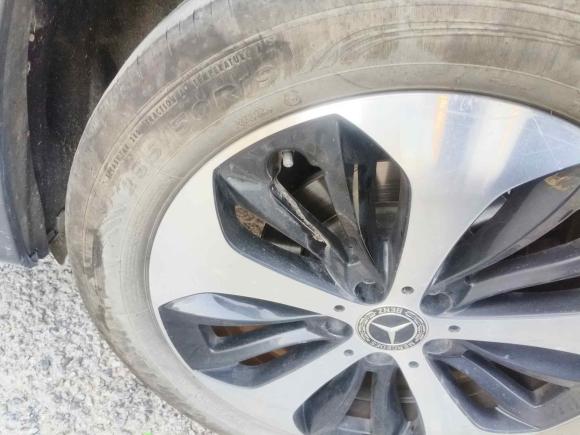 [上海·沪C] 二手奔驰奔驰GLB2023款 GLB 220 时尚型