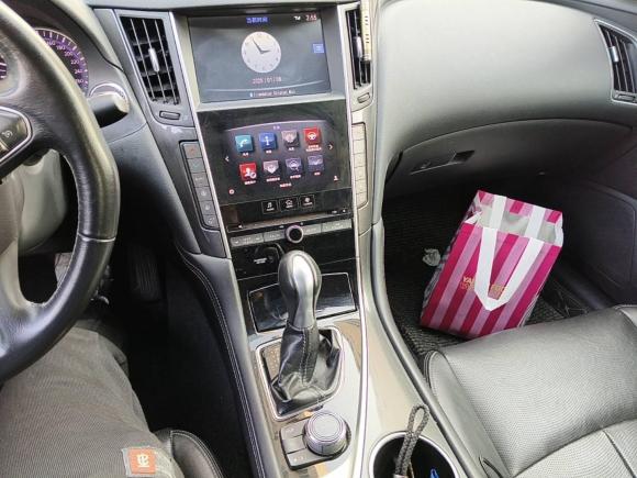 [上海·沪C] 二手英菲尼迪英菲尼迪Q502014款 2.0T 舒适版