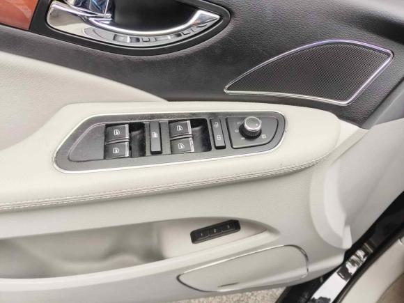 [上海·沪F] 二手红旗红旗H72015款 2.0T 豪华型