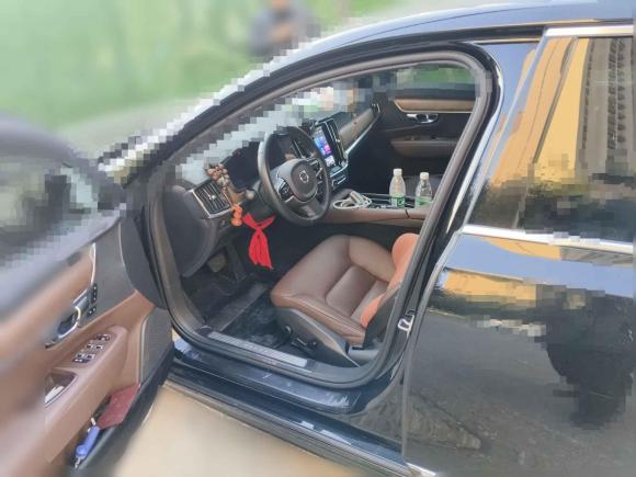 [武汉·湘A] 二手沃尔沃沃尔沃S902022款 B5 智逸豪华版