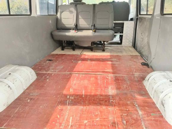 [常州·苏D] 二手依维柯依维柯得意2022款 2.5T A37 M1客车 5-9座长轴中顶双胎手动门