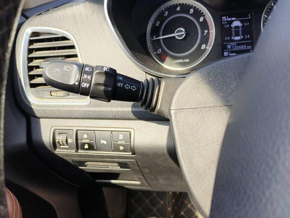 [金华·浙G] 二手宝骏宝骏5602017款 律动版 1.8L iAMT尊享型