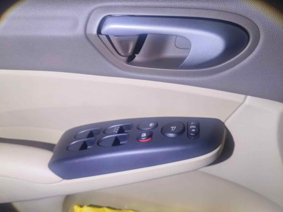 [深圳·粤B] 二手本田思域2006款 1.8L 自动经典版