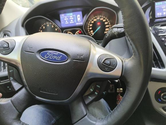 [杭州·浙A] 二手福特福克斯2012款 两厢 2.0L 手动豪华运动型