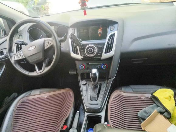 [青岛·鲁U] 二手福特福克斯2018款 三厢经典 EcoBoost 125 自动超能风尚型智行版