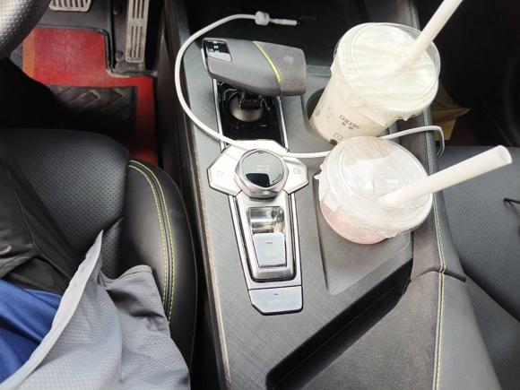 [苏州·鄂Q] 二手长安长安UNI-V2022款 1.5T 运动版