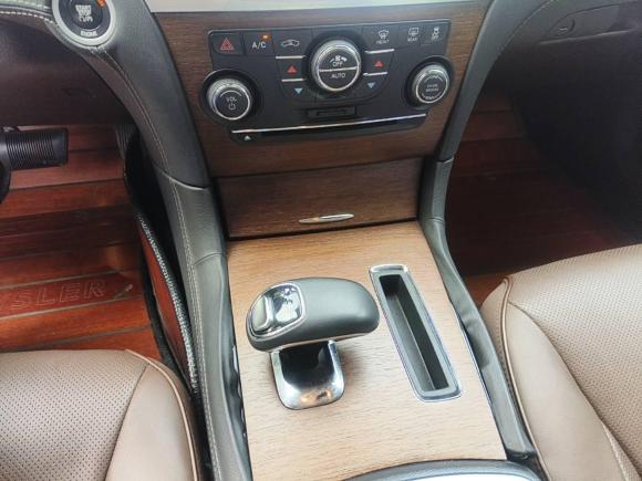 [嘉兴·浙F] 二手克莱斯勒克莱斯勒300C2014款 3.0L 卓越版