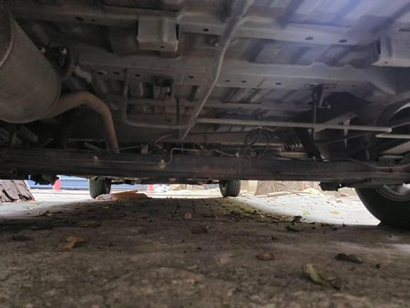 [武汉·鄂A] 二手日产日产NV2002016款 改款 1.6L 手动豪华型