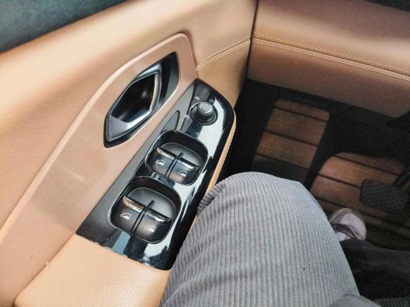 [宁波·浙B] 二手蔚来蔚来ES82018款 355KM 基准版 七座版