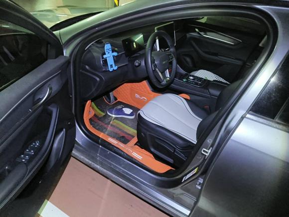 [深圳·粤B] 二手比亚迪驱逐舰052024款 荣耀版 DM-i 55KM 豪华型