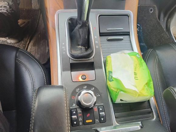 [西安·陕U] 二手路虎揽胜运动2010款 5.0 SC V8 HSE