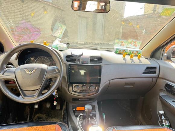 [武汉·鄂A] 二手五菱汽车五菱宏光2018款 1.5L 经典款S基本型