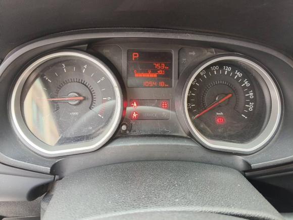 [南昌·赣M] 二手雪铁龙雪铁龙C3-XR2015款 1.6L 自动时尚型