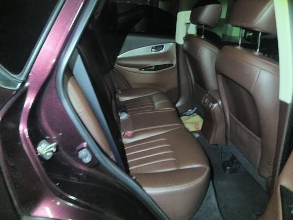 [上海·沪A] 二手英菲尼迪英菲尼迪QX502013款 2.5L 两驱优雅版