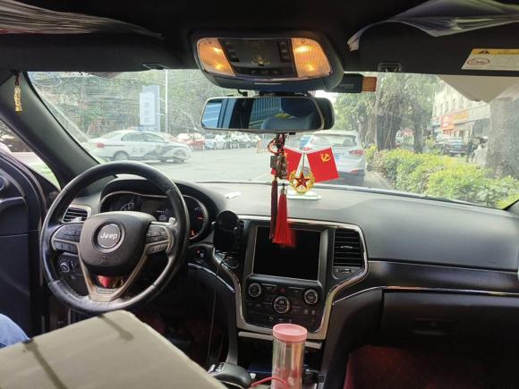 [深圳·粤B] 二手Jeep大切诺基2015款 3.0L 舒享导航版