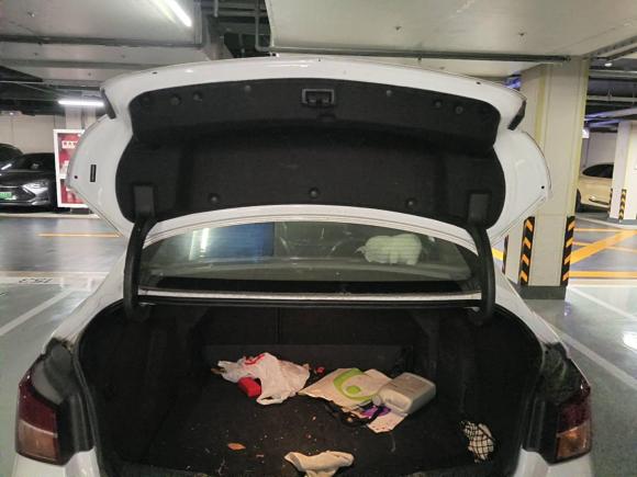 [上海·皖N] 二手别克威朗2015款 三厢 15S 自动领先型