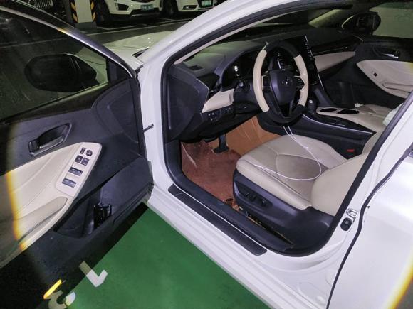 [深圳·粤B] 二手丰田亚洲龙2019款 2.0L 豪华版 国VI