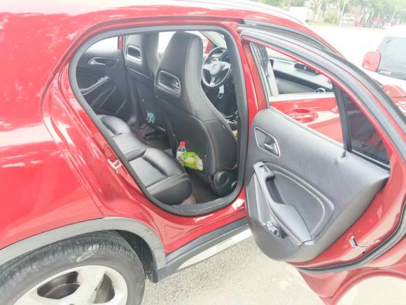 [上海·沪C] 二手奔驰奔驰GLA2018款 GLA 200 动感型