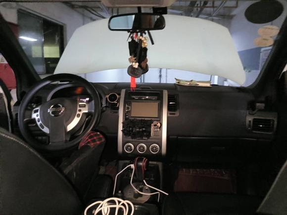 [武汉·鄂A] 二手东风风度东风风度MX62016款 2.0L CVT两驱梦想版