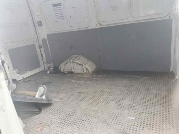 [嘉兴·浙F] 二手大通新途V802019款 2.5T经典款6挡手动厢式货车VAN短轴中顶2/3座