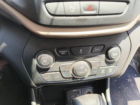 [常州·苏D] 二手Jeep自由光2016款 2.0L 优越版