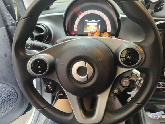 [成都·川G] 二手smartsmart fortwo2018款 0.9T 66千瓦硬顶先锋版 国V