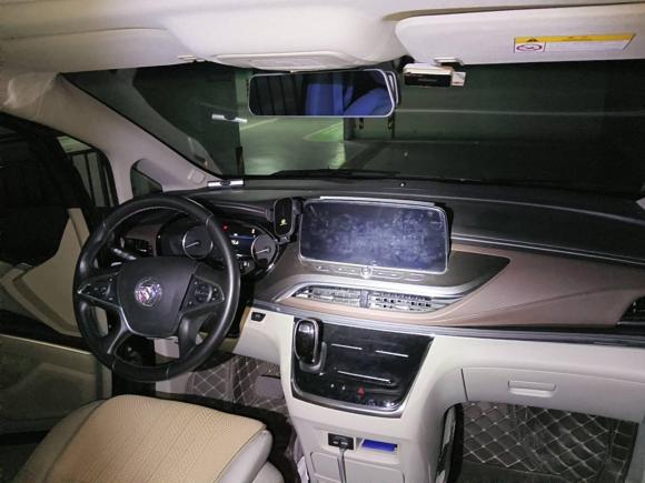 [青岛·鲁B] 二手别克别克GL82021款 陆上公务舱 652T 豪华型