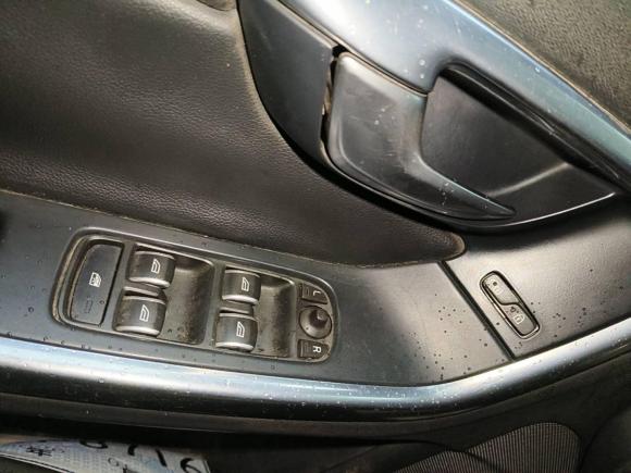 [武汉·鄂W] 二手沃尔沃沃尔沃S602015款 S60L 2.0T 智远版