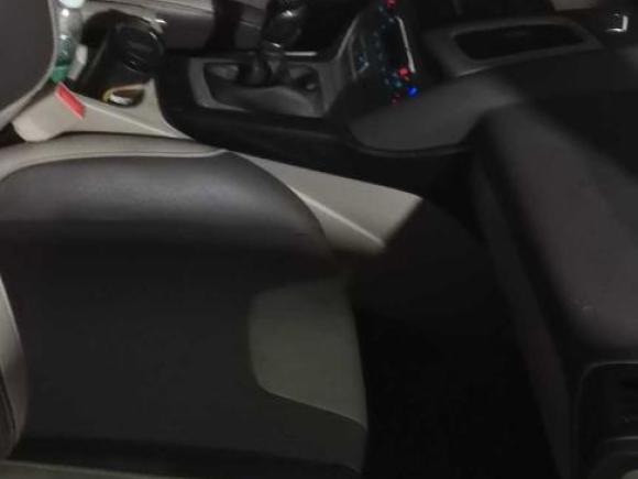 [南京·苏L] 二手福特福克斯2012款 三厢 1.6L 手动风尚型