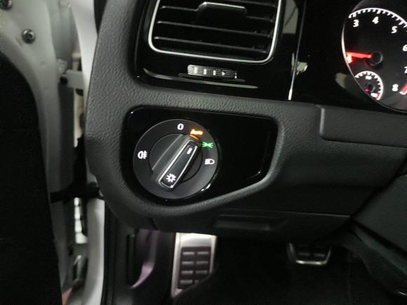 [深圳·粤B] 二手大众高尔夫2018款 280TSI 自动R-Line型