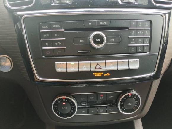 [广州·粤A] 二手奔驰奔驰GLE2019款 GLE 320 4MATIC 动感型臻藏版