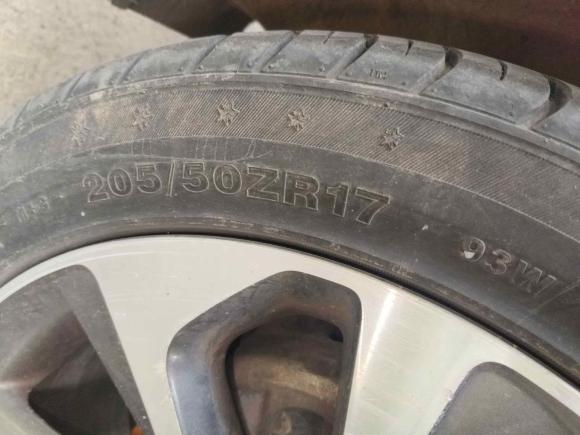 [西安·陕U] 二手比亚迪元2016款 1.5L 手动尊贵型