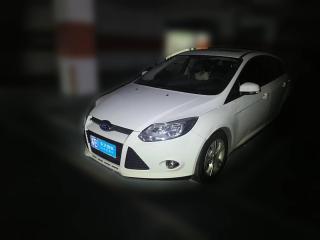 福特福克斯2015款 两厢 1.6L 自动风尚型