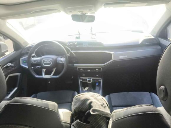 [杭州·浙A] 二手奥迪奥迪Q32022款 35 TFSI 时尚动感型