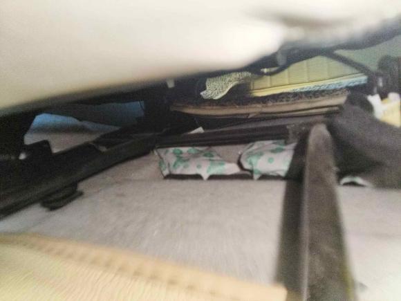 [深圳·粤B] 二手雪铁龙雪铁龙C52014款 2.0L 自动尊悦型