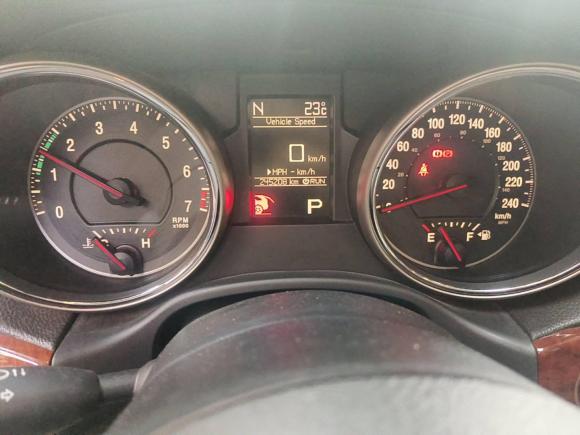 [深圳·粤B] 二手Jeep大切诺基2011款 3.6L 豪华导航版